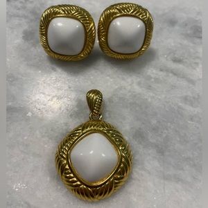 Vintage Estate Gold Basketweave and Enamel Pendant and Earrings Set